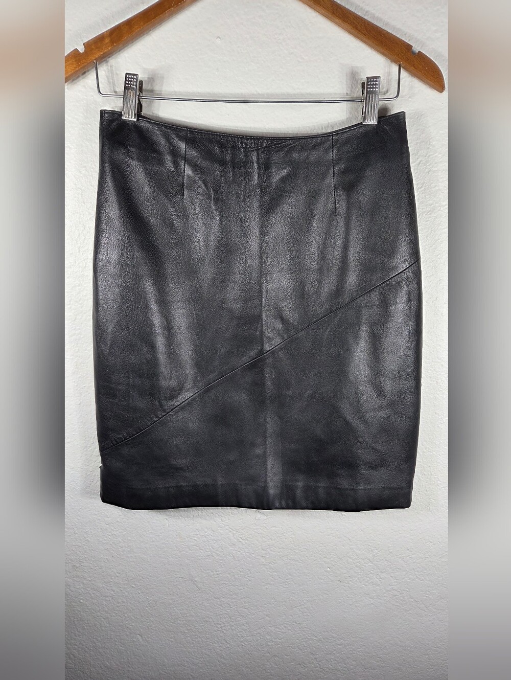 Vintage Pelle Studio Black Size 6 Leather Mini Skirt Side Zip Slits